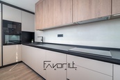 Prodej bytu 3+1 s lodžií, po luxusní rekonstrukci, 70 m2, 7NP/8NP, na ul. Dolní, Ostrava - Zábřeh, cena 4190000 CZK / objekt, nabízí FAVORIT REAL s.r.o.