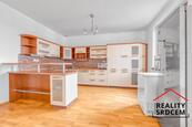 Pronájem bytu 4+kk s balkónem a parkováním, 111 m2, ul. Blahoslavova, Ostrava, cena 27000 CZK / objekt / měsíc, nabízí 